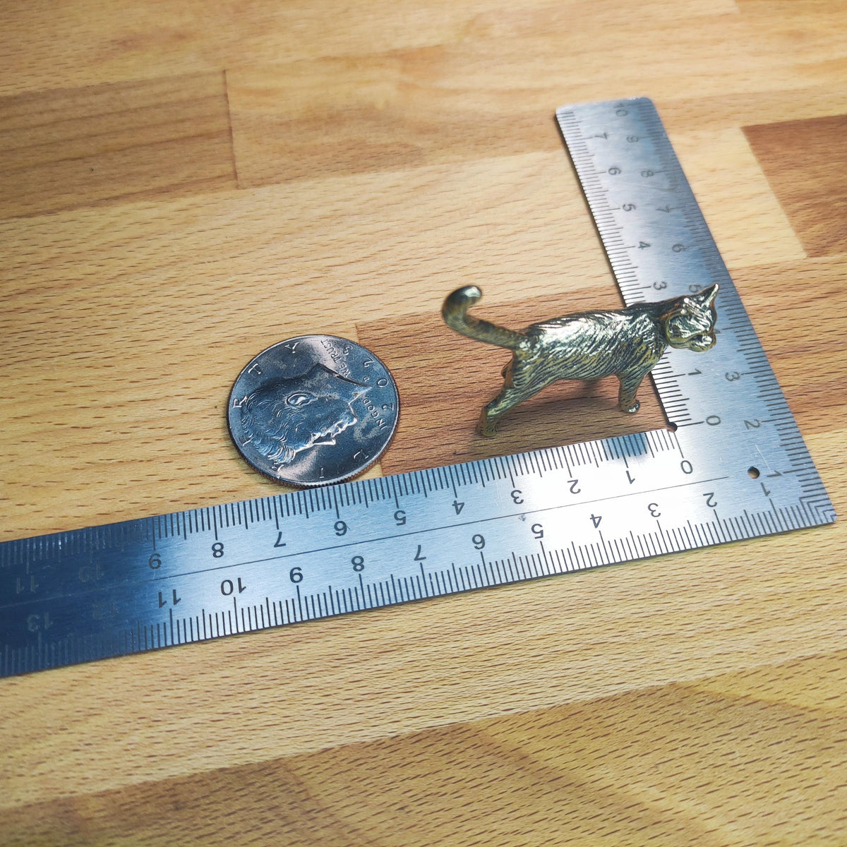 Brass Cat Figurine – Handcrafted Walking Pose Desk Collectible