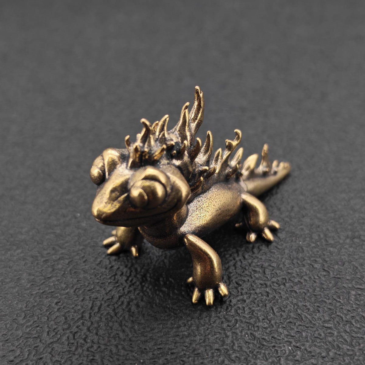 Brass Dragon Lizard Figurine – Handcrafted Fantasy Reptile Collectible