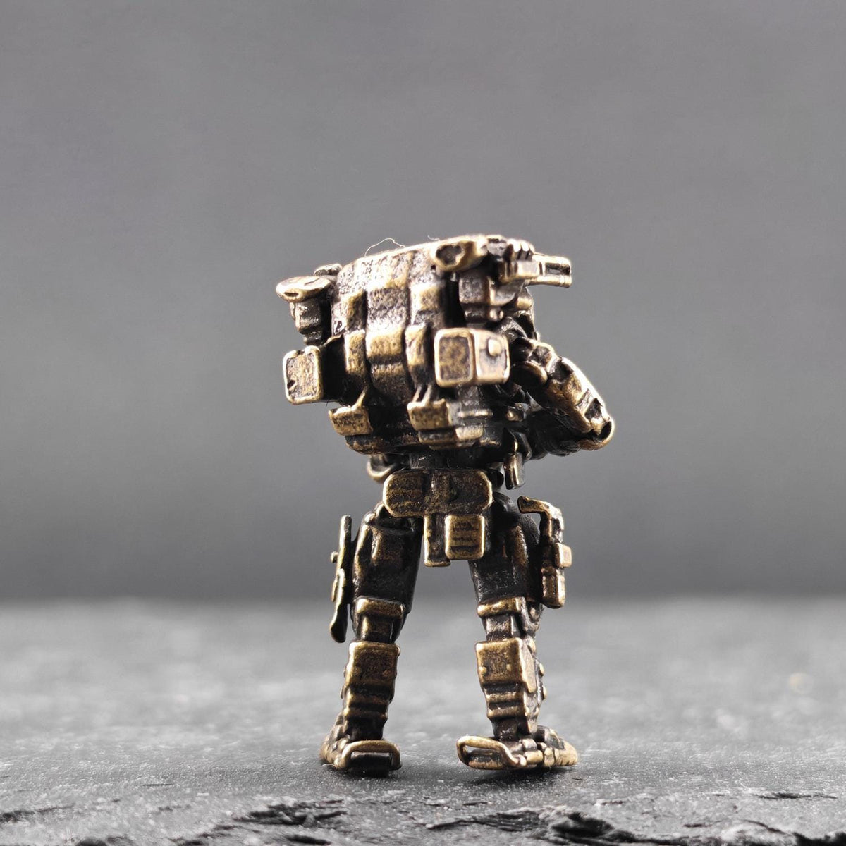 Brass Apocalypse Mecha Miniature – Original Sci-Fi Diorama Collectible Figure