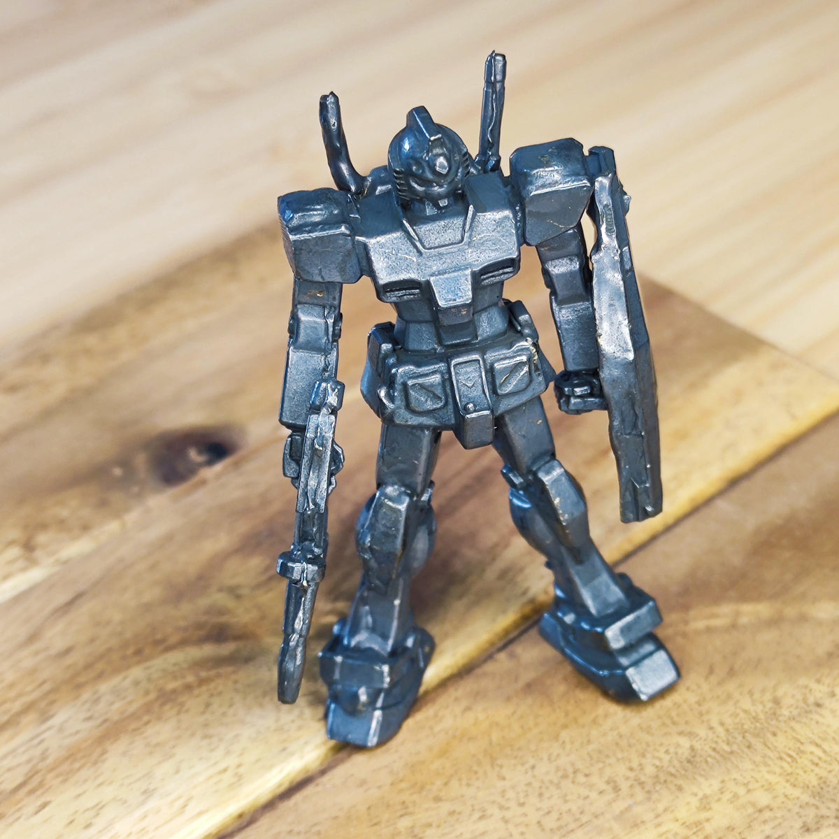 Black Brass Mecha Mobile Suit Figurine — Sci-Fi Robot Desk Sculpture & Anime Collector Piece