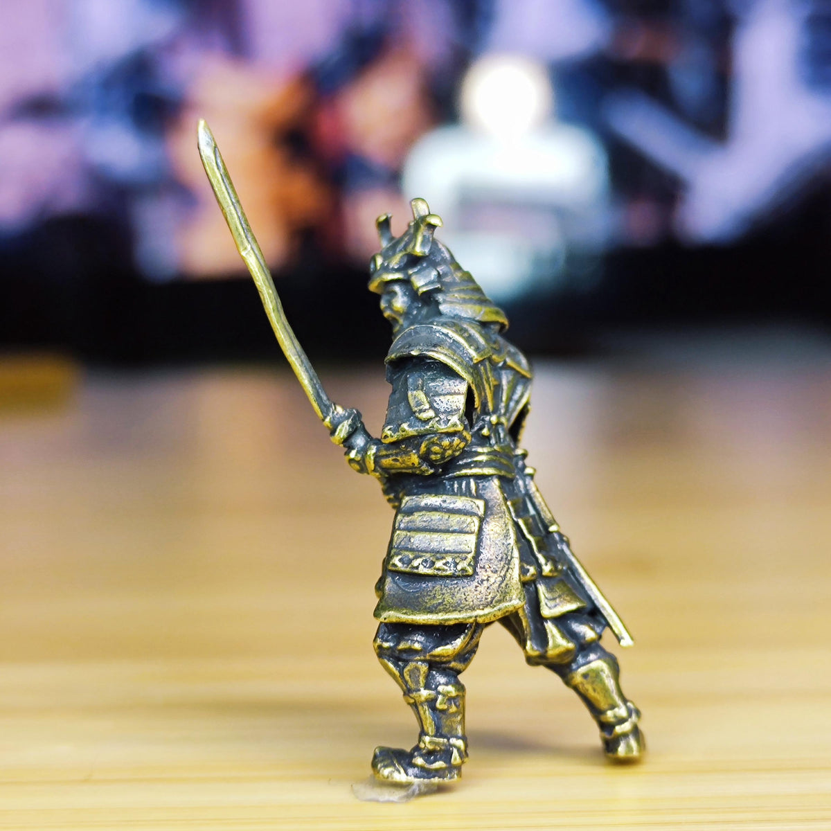 Brass Samurai Figurine — Battle-Ready Warrior Miniature for Japanese Decor, Desk Display, and Collectors