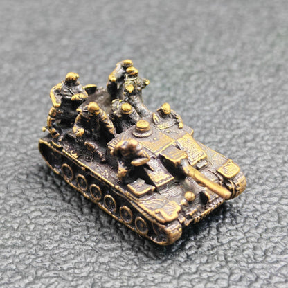 Brass WWII Tiger Tank Miniature — Diorama Scene with Soldier Figures for Military Collectors and Display