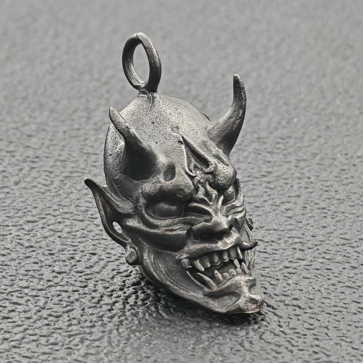 Oni Mask Brass Pendant – Handcrafted Japanese Demon Keychain Charm