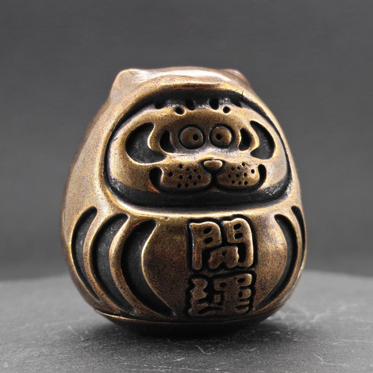 Brass Daruma Figurine – Engraved Good Fortune, Handcrafted Desk Collectible