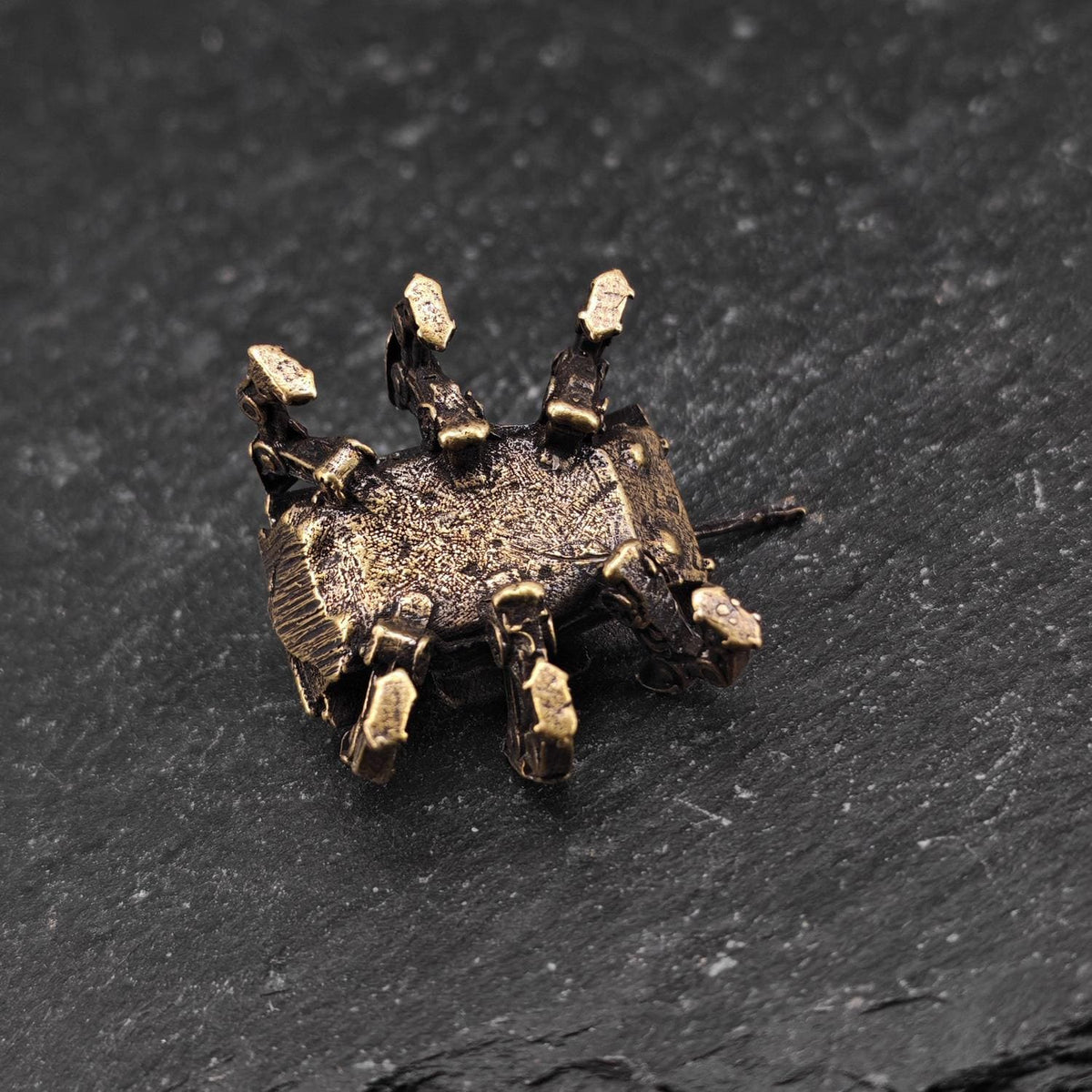 Six-Legged Spider Tank Brass Miniature – Sci-Fi Combat Vehicle Diorama Collectible