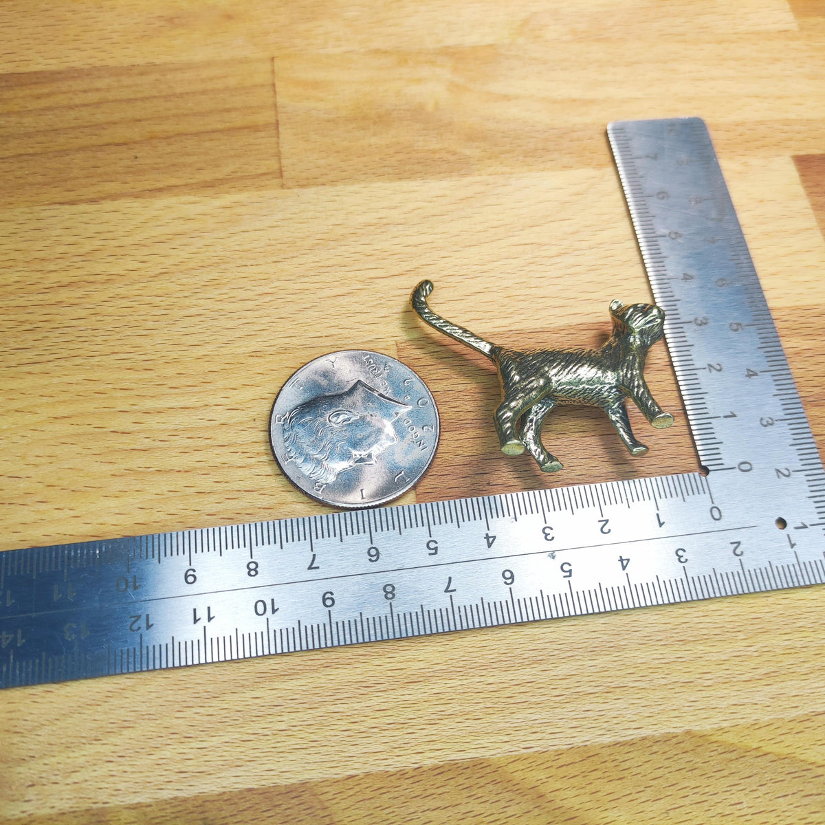 Brass Cat Figurine – Handcrafted Walking Pose Desk Collectible
