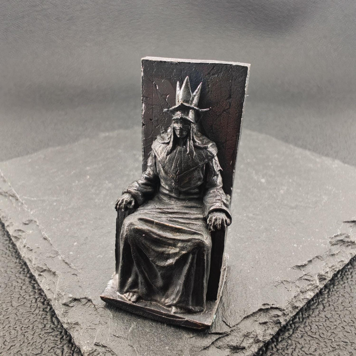 Brass Throne Figurine – Crowned Ruler, Handcrafted Dark Fantasy Collectible