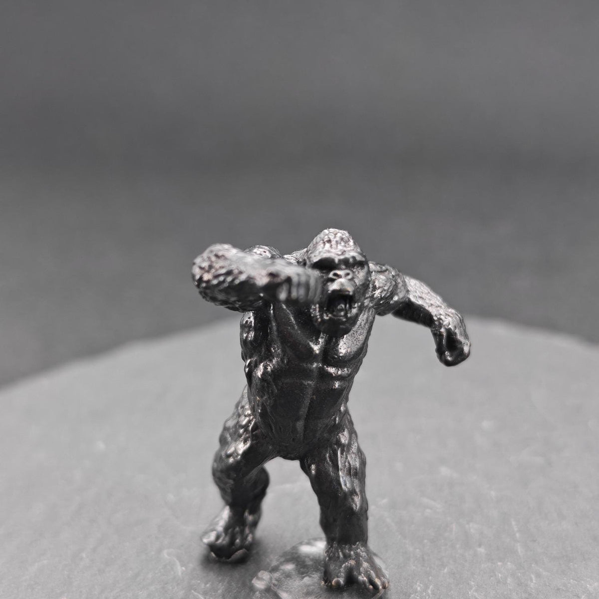 Brass Giant Gorilla Figurine — Oxidised Black Monster Desk Sculpture & Film Fan Collectible