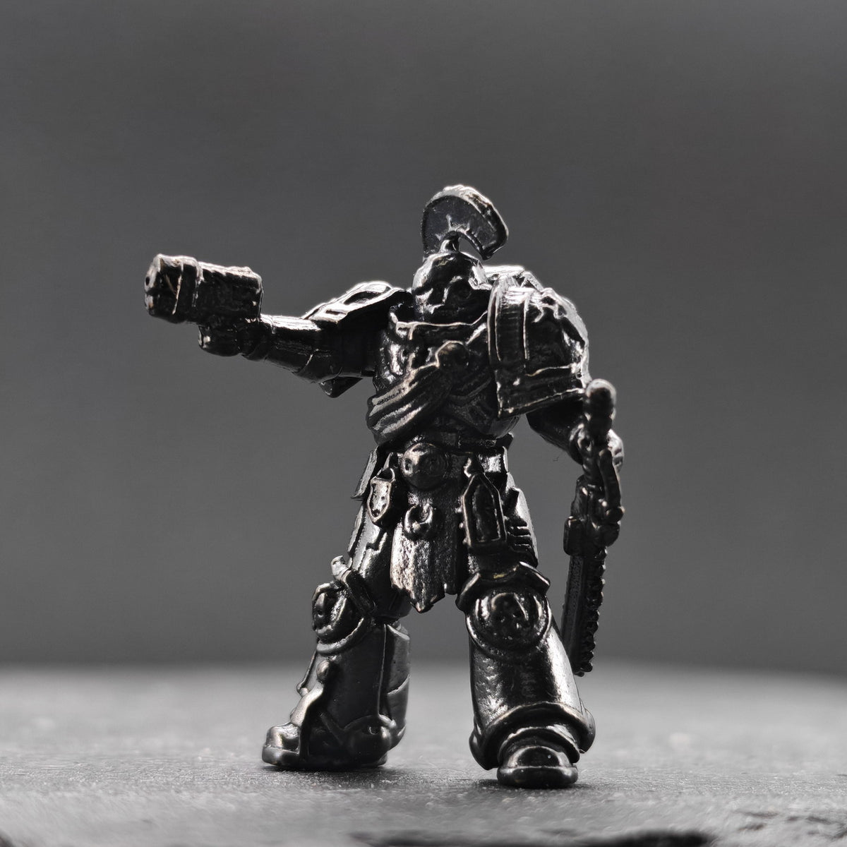 Built for War — Heavily Armoured Space Warrior Brass Miniature