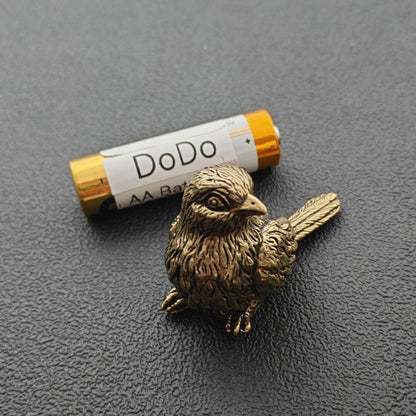 Brass Sparrow Figurine – Miniature Handcast Bird Sculpture for Desk & Shelf