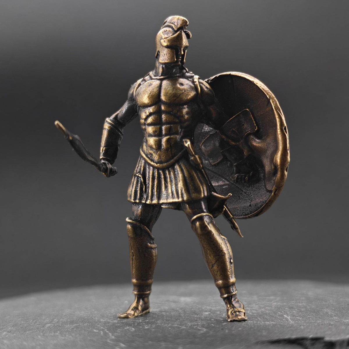Brass Roman Gladiator Figurine – Miniature Ancient Warrior Sculpture for Desk, Shelf & Collector Display