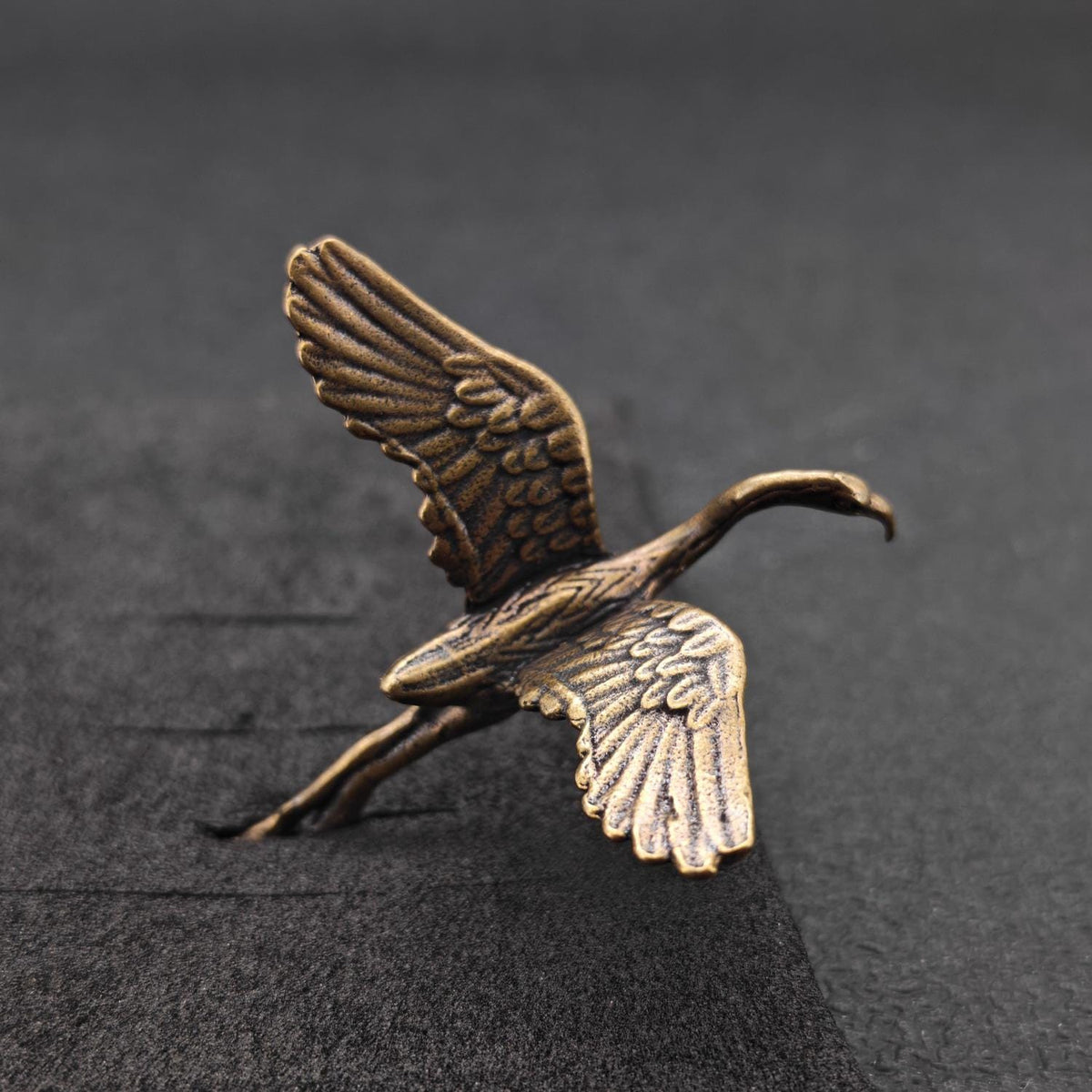 Crane in Flight Brass Figurine – Handcrafted Bird Miniature for Terrarium and Desk