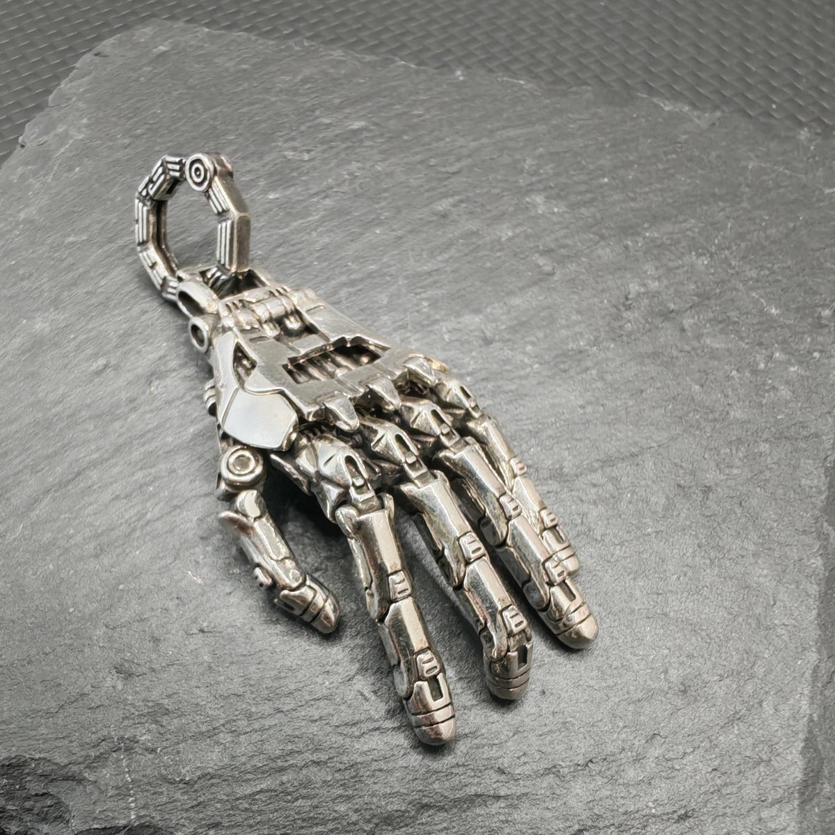 Articulated Mechanical Hand Pendant – Steampunk Wearable Sculpture in White Bronze & Brass