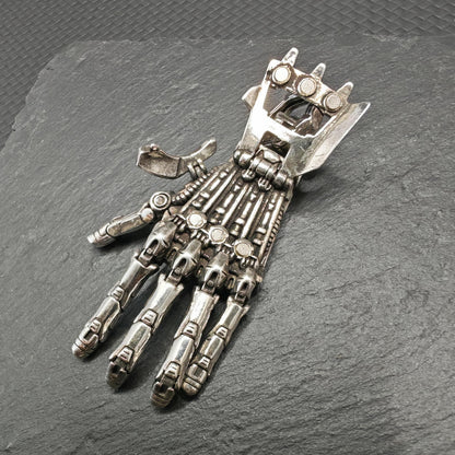 Articulated Mechanical Hand Pendant – Steampunk Wearable Sculpture in White Bronze & Brass