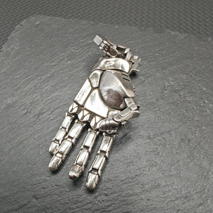 Articulated Mechanical Hand Pendant – Steampunk Wearable Sculpture in White Bronze & Brass