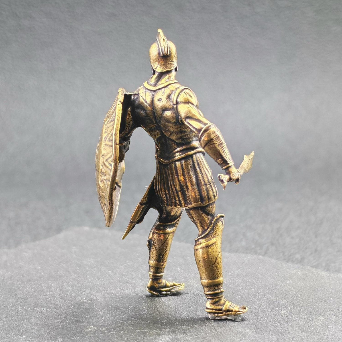 Brass Roman Gladiator Figurine – Miniature Ancient Warrior Sculpture for Desk, Shelf & Collector Display