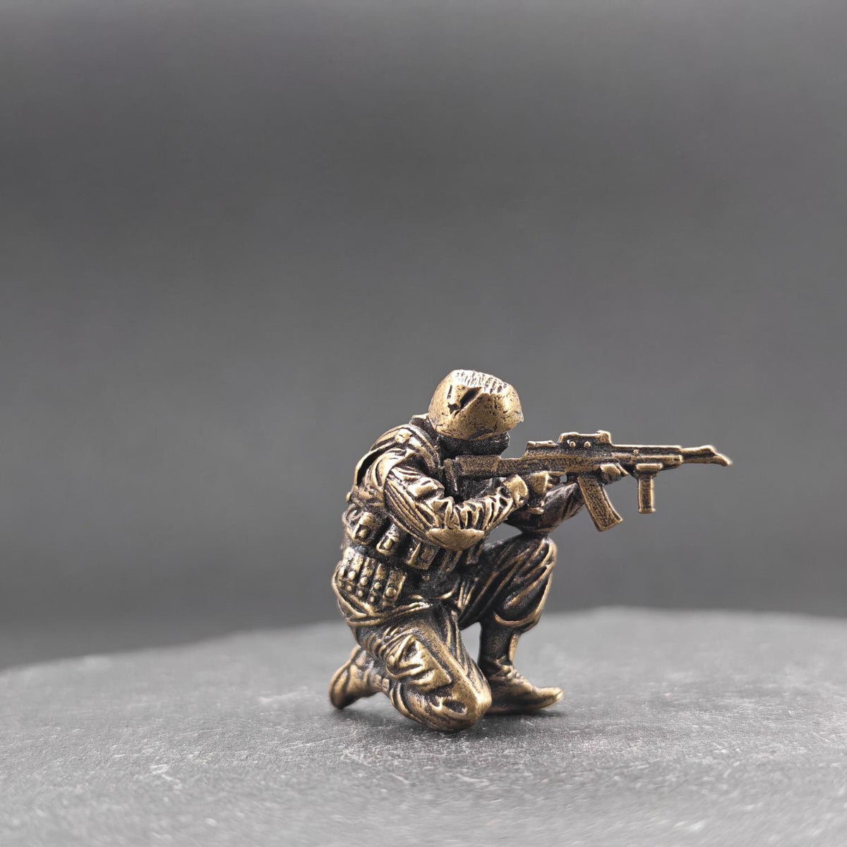 Modern Special Forces Brass Figurines – Handcrafted Mini Soldier Collectibles