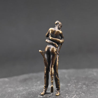 Brass Lovers Figurine – Miniature Romantic Hug Sculpture, Anniversary Gift & Couple Keepsake