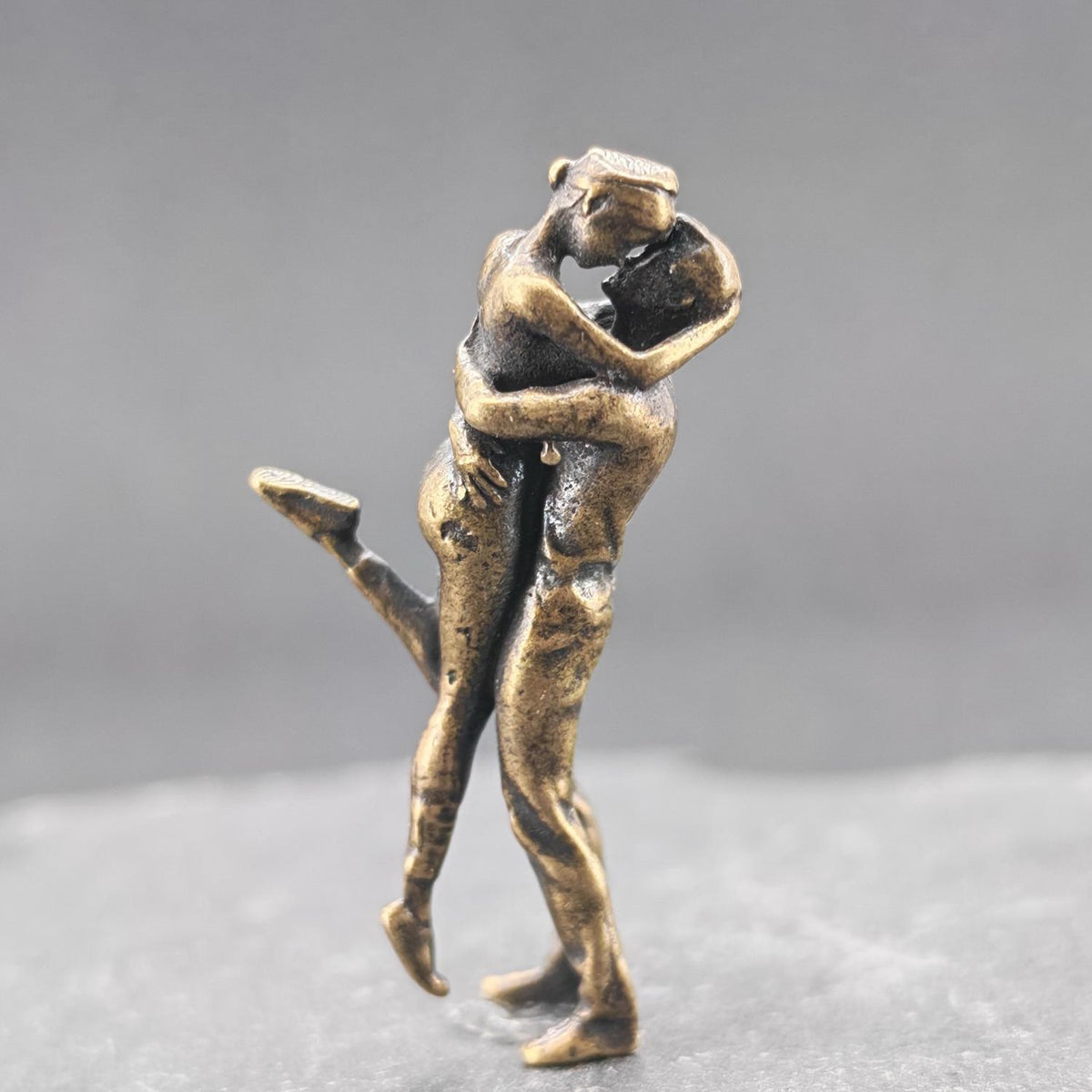 Brass Lovers Figurine – Miniature Romantic Hug Sculpture, Anniversary Gift & Couple Keepsake