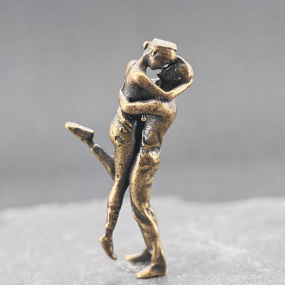 Brass Lovers Figurine – Miniature Romantic Hug Sculpture, Anniversary Gift & Couple Keepsake