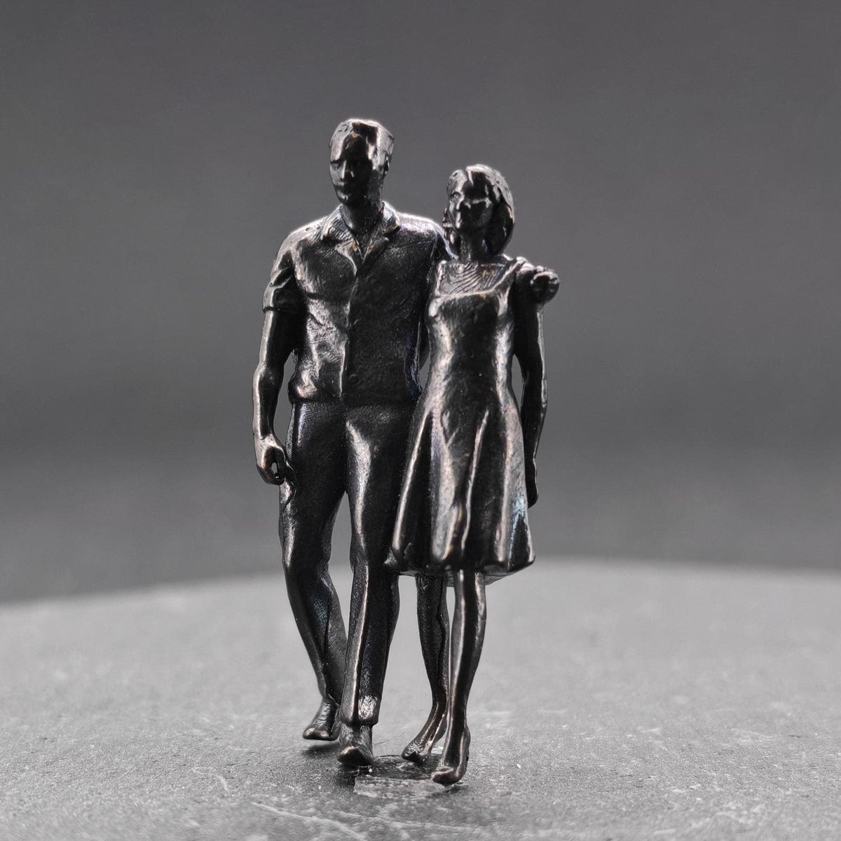 Brass Couple Figurine — Miniature Standing Pair Sculpture for Romantic Gifts and Desk Decor