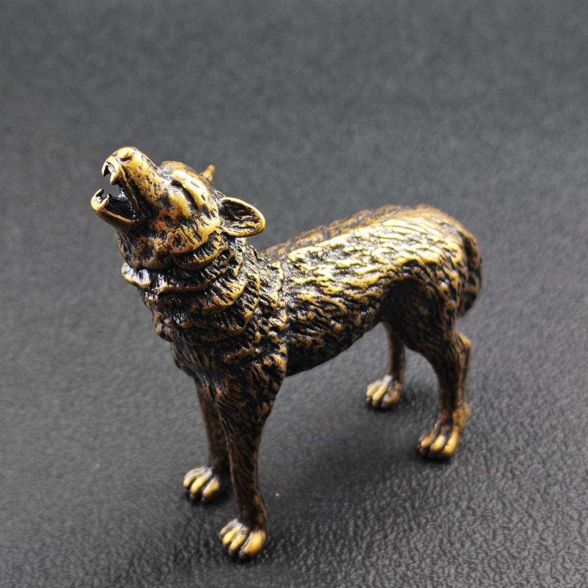 Brass Howling Wolf Figurine — Symbolic Wildlife Sculpture for Desk, Shelf and Collector Display