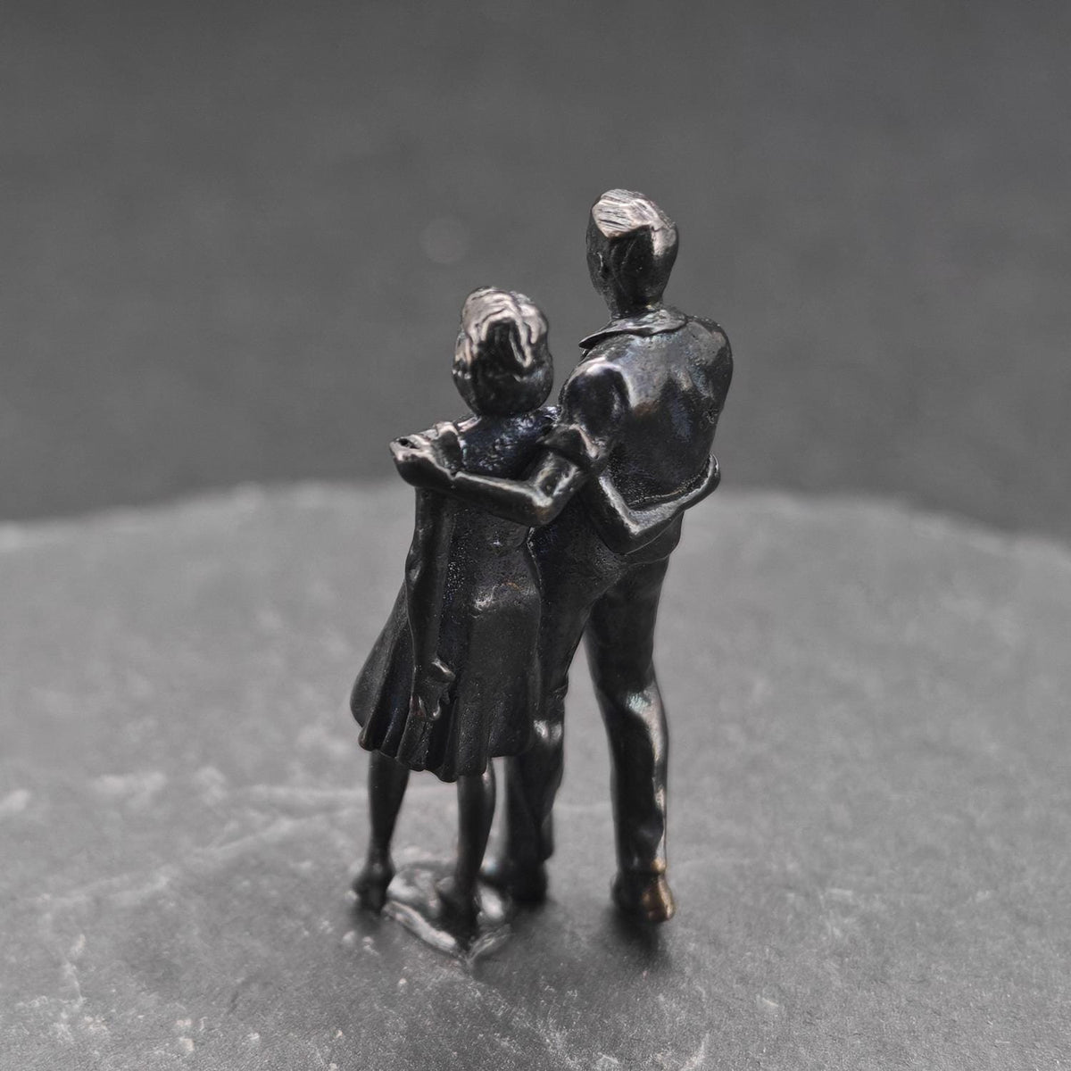 Brass Couple Figurine — Miniature Standing Pair Sculpture for Romantic Gifts and Desk Decor