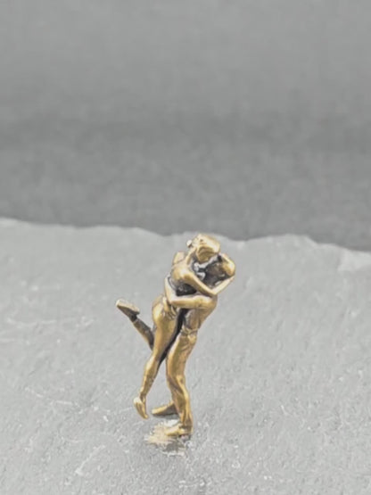 Brass Lovers Figurine – Miniature Romantic Hug Sculpture, Anniversary Gift & Couple Keepsake