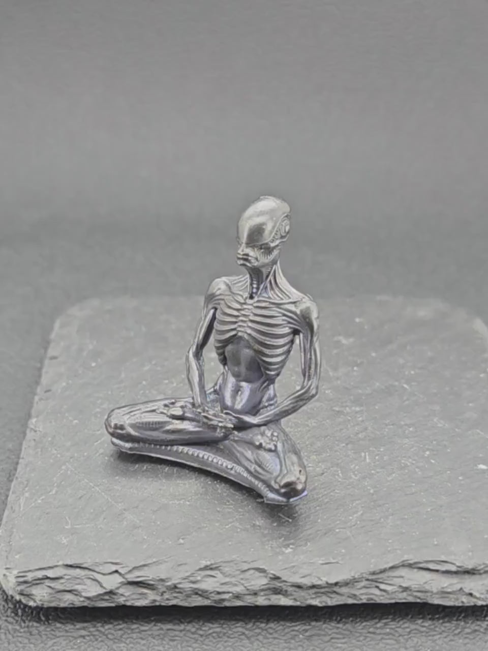 Brass Meditating Skeleton — Gothic Memento Mori Desk Sculpture for Dark Souls and Deep Thinkers