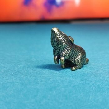 Miniature Brass Rat Figurine for Collectors, Decorative Displays, and Animal-Themed Home Accents