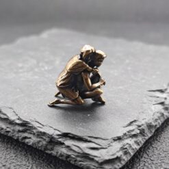 Back Hug Brass Figurine – Handcrafted Romantic Couple Miniature Sculpture - Image 5