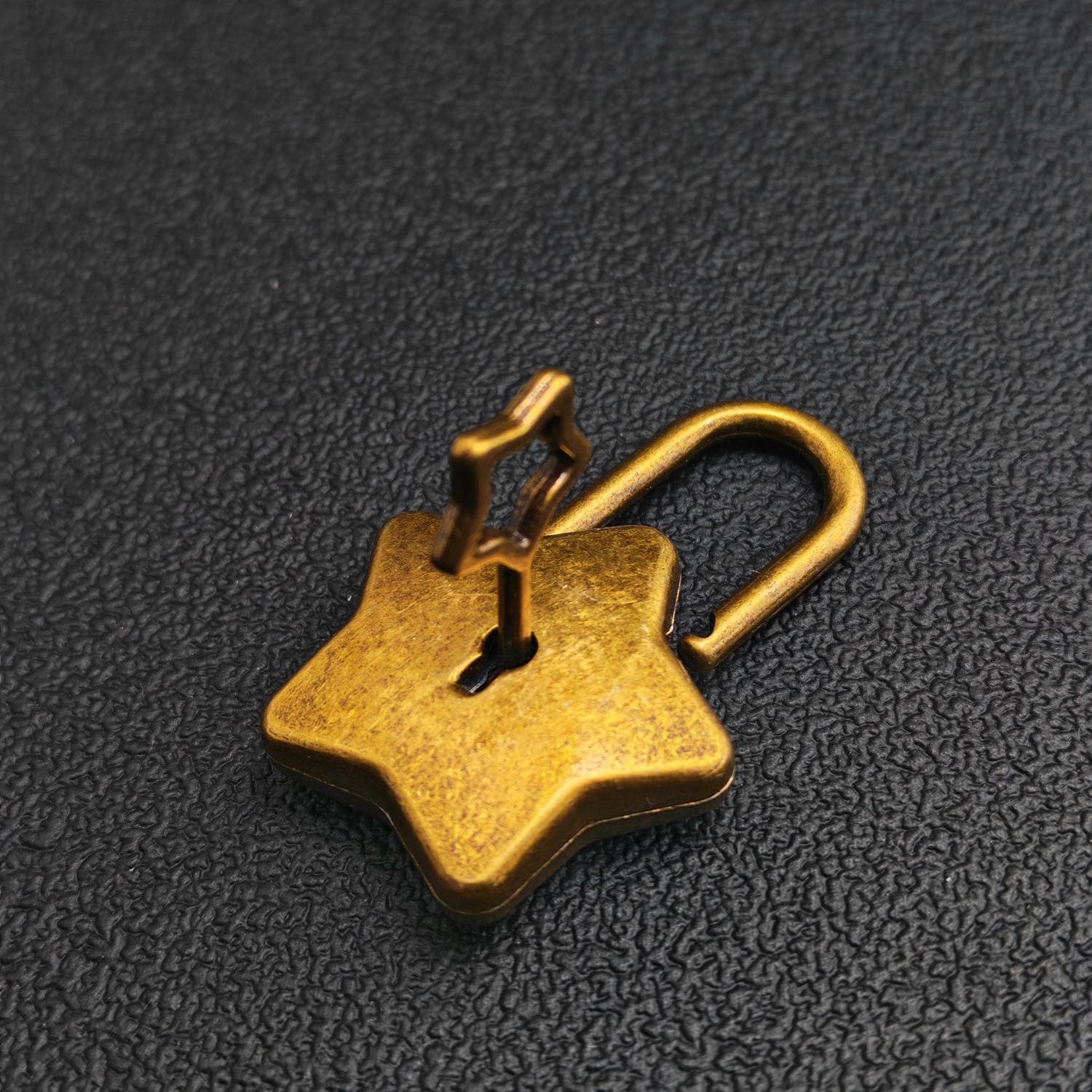 Star-Shaped Lock with Key for Purse, Box, or Craft Hardware, DIY Supply Accessory - Image 8