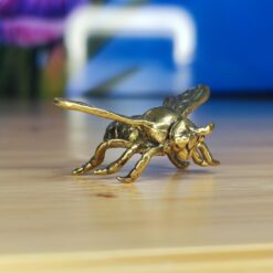 Brass Bee Figurine – Decorative Collectible Knick-Knack, Realistic Details, Vintage Style Ornament