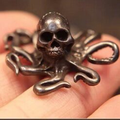 Brass Kraken Skull Figurine – Dark Cthulhu Style Nautical Horror Sculpture for Shelf, Desk or Collector Gift