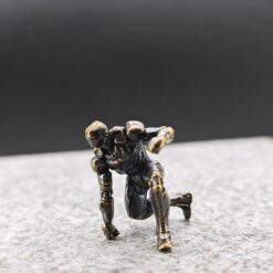 Brass Kneeling Armoured Hero Figurine — Red & Gold Exosuit Desk Collectible - Image 5
