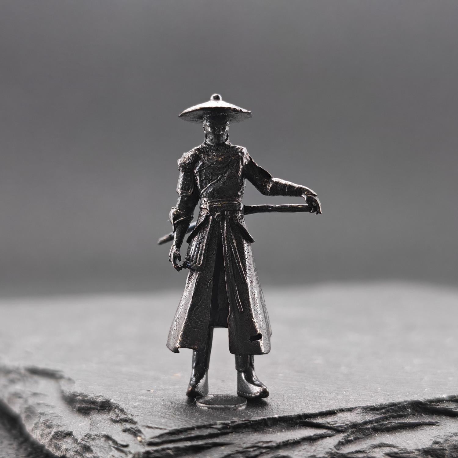 Brass Ronin Swordsman Figurine – Handcrafted Miniature Collectible - Image 3