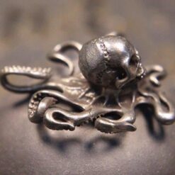 Alternative view of Brass Kraken Skull Figurine – Dark Cthulhu Style Nautical Horror Sculpture for Shelf, Desk or Collector Gift