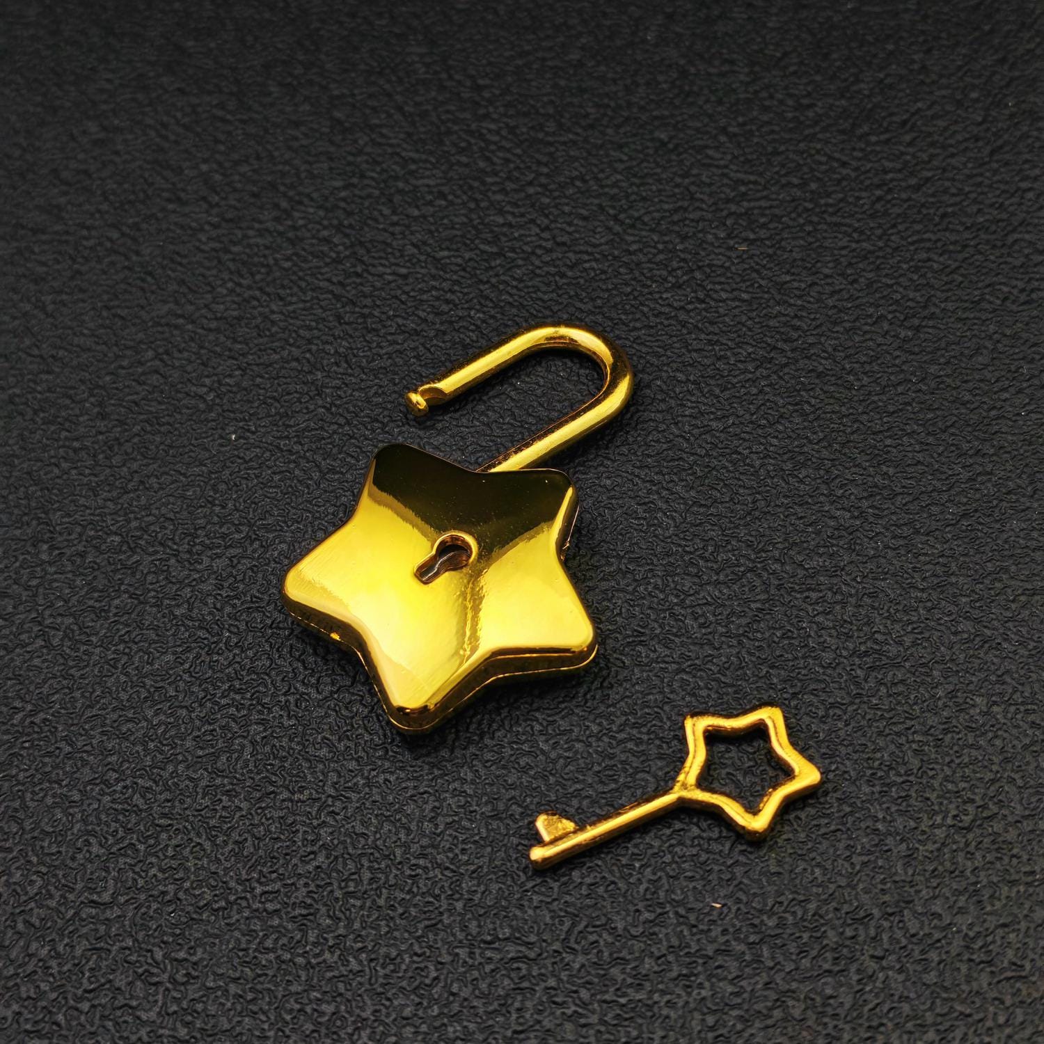 Star-Shaped Lock with Key for Purse, Box, or Craft Hardware, DIY Supply Accessory - Image 4